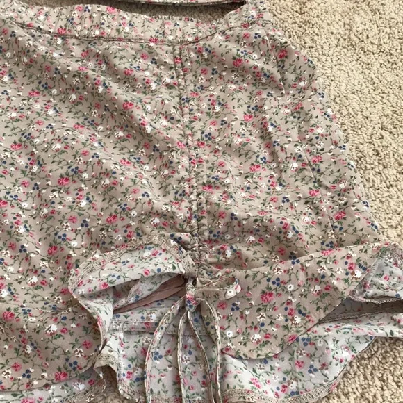 Mable medium floral crop off shoulder top and skirt set. - Picture 8 of 11